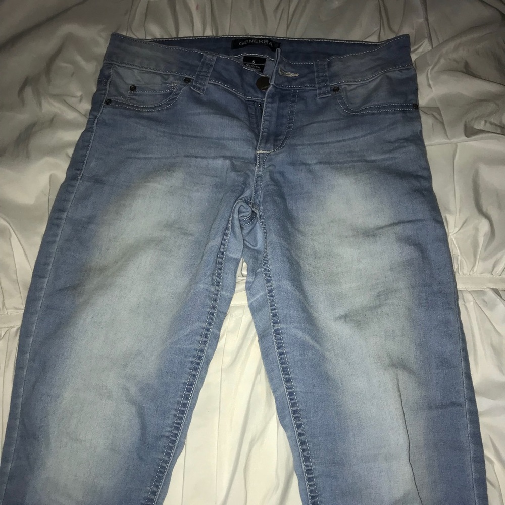 Light wash skinny jeans